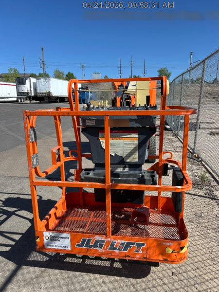 2022 JLG E300AJP