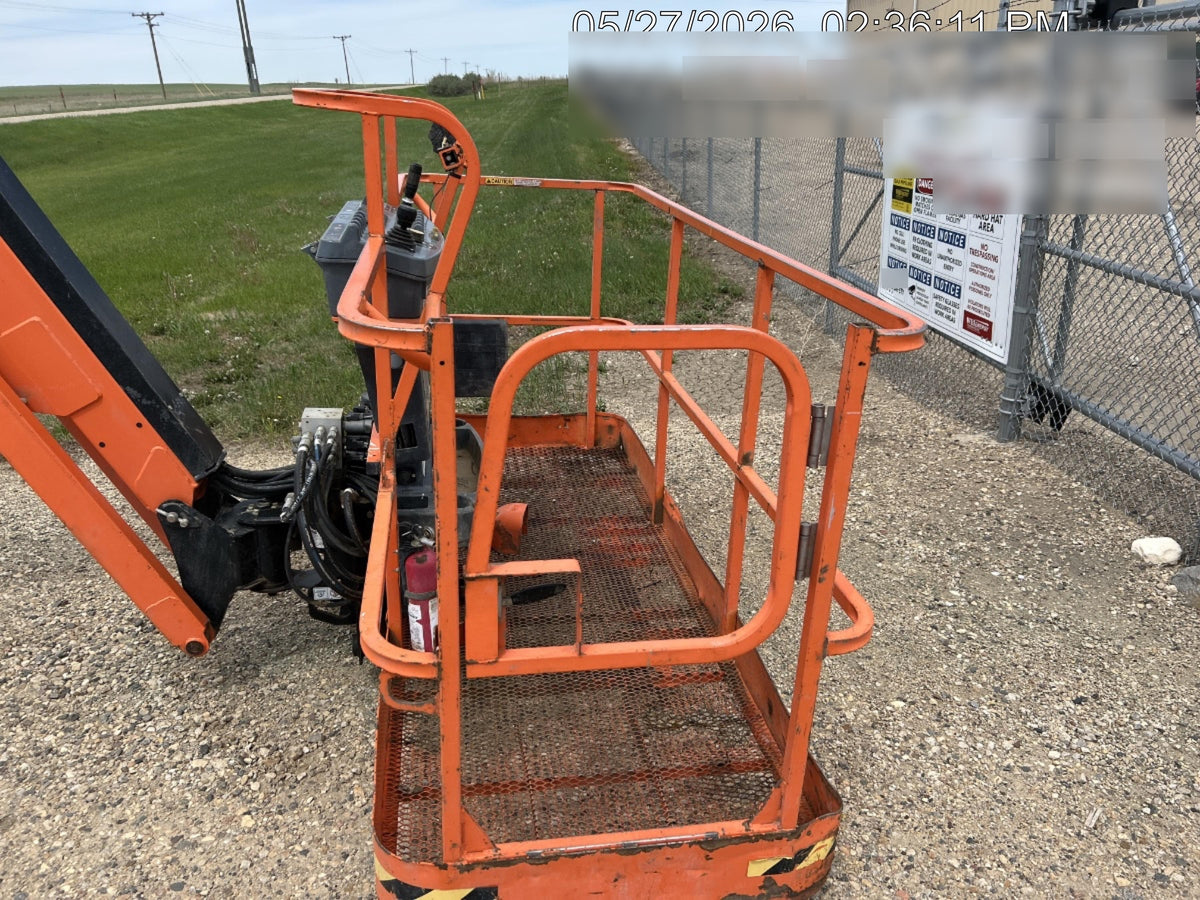 2022 JLG 660SJ