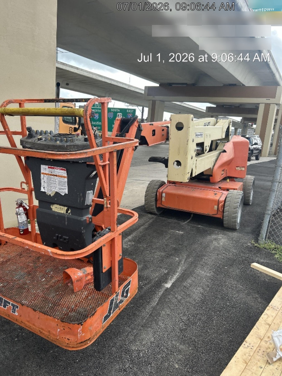 2019 JLG E450AJ