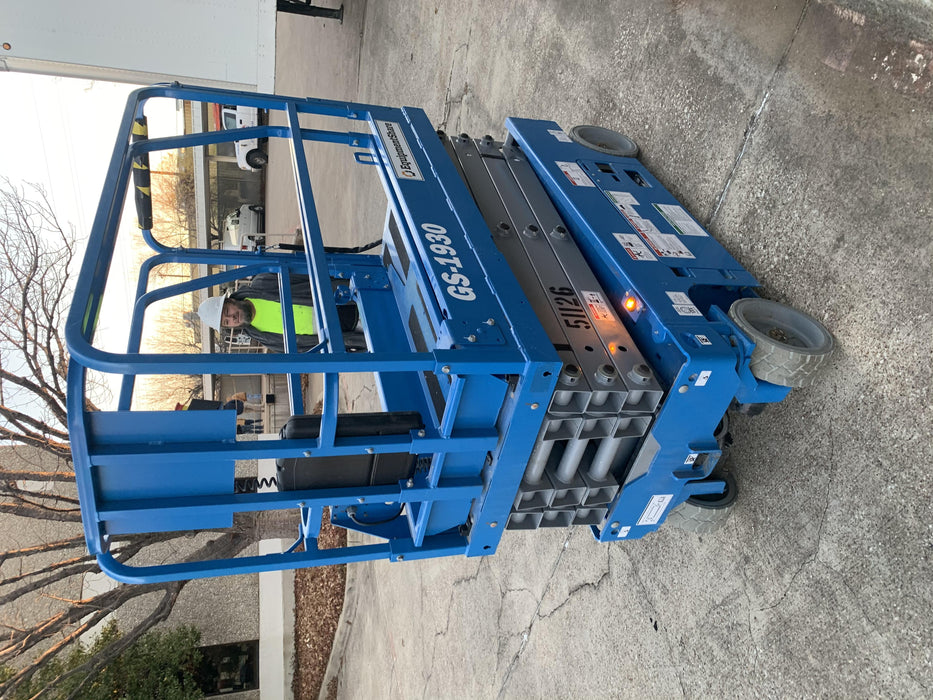 2019 Genie GS-1930 Fixed Rails with Chain Entry