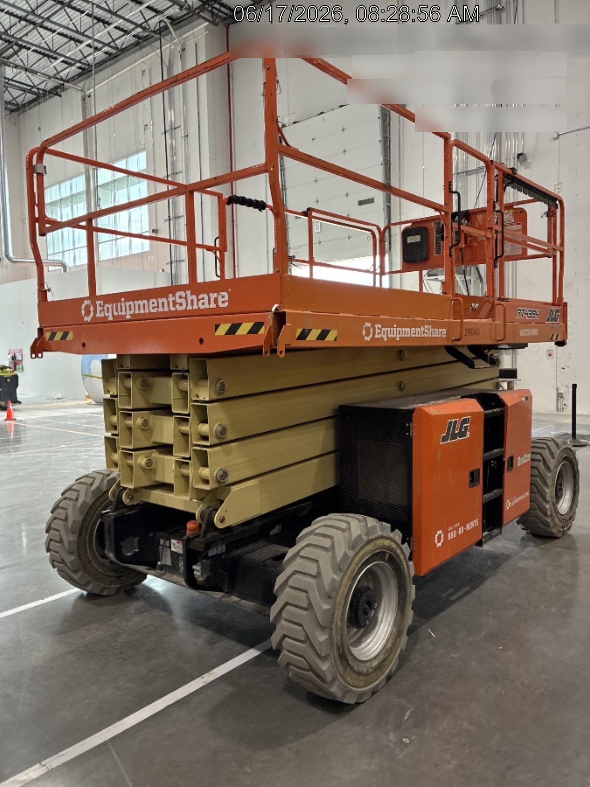 2023 JLG RT4394