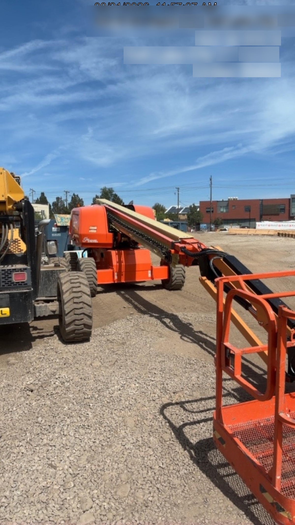 2022 JLG 660SJ