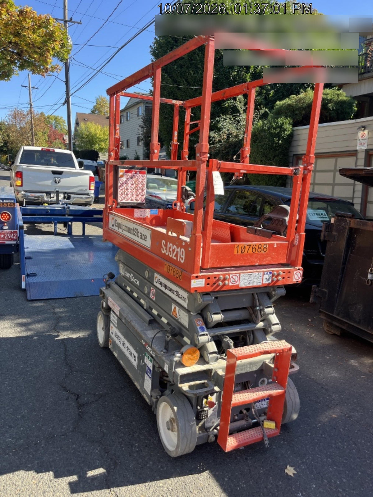 2020 Skyjack SJIII-3219 Solid NM Tires, Half height spring hinged entry gate, Dual Beacons, 800W Inverter