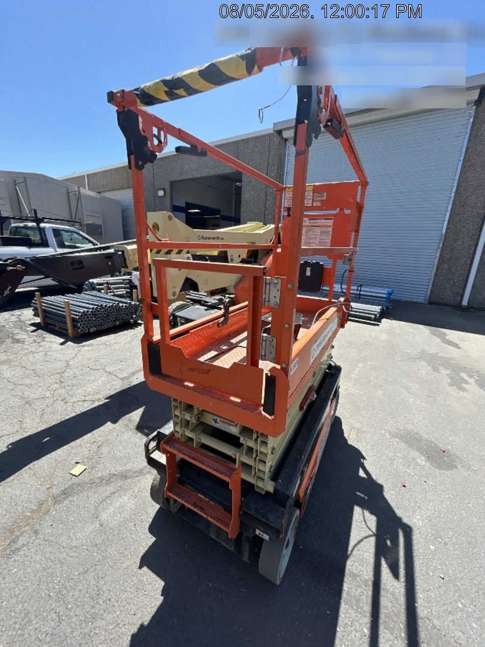 2022 JLG ES1932