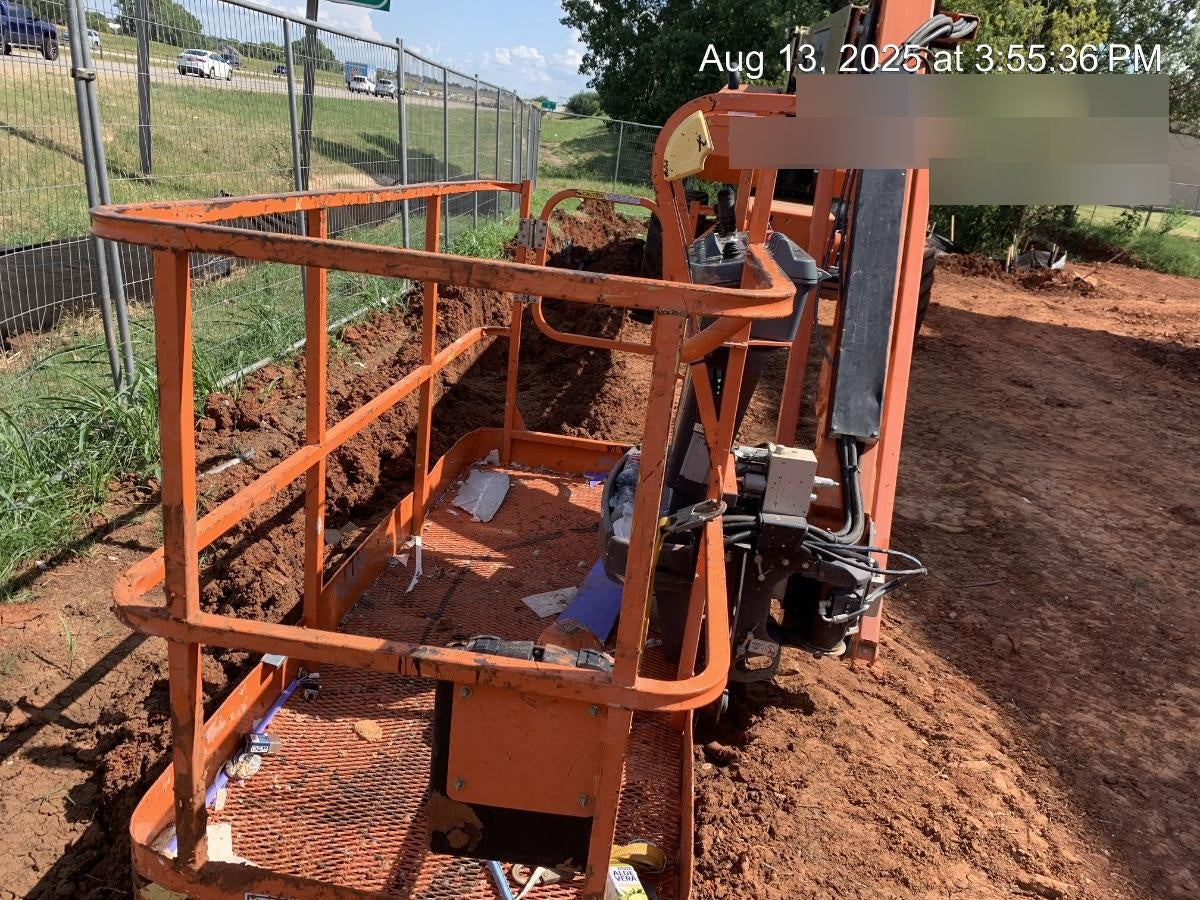2021 JLG 860SJ