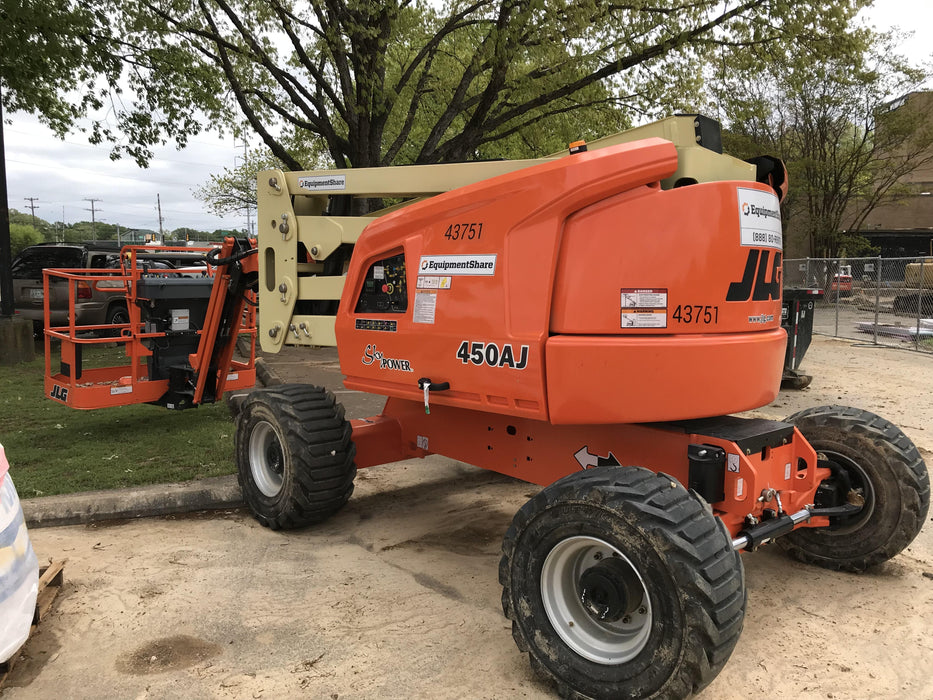 2019 JLG 450AJ