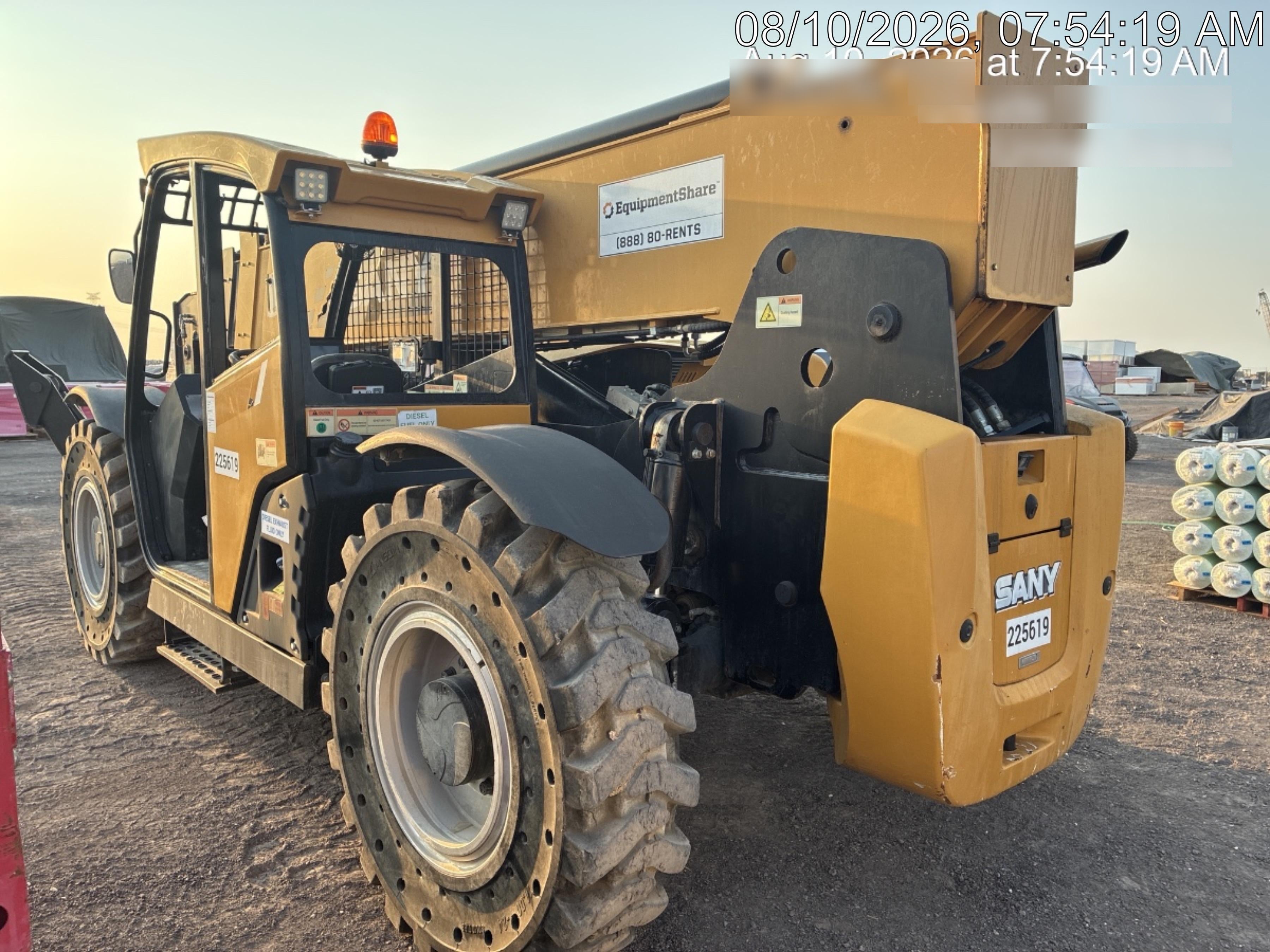 2022 SANY STH1056