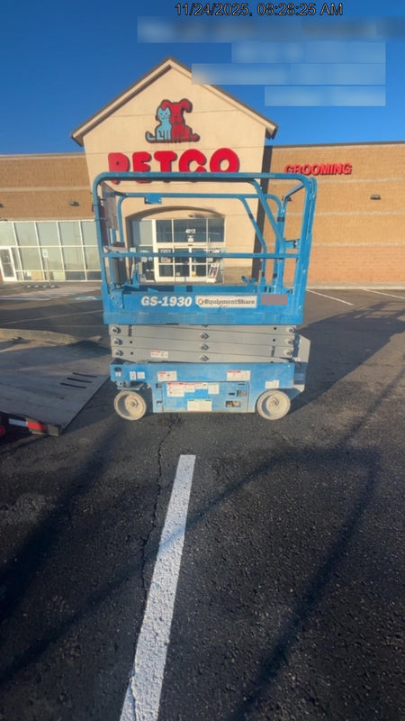 2019 Genie GS-1930 Half Height Swing Gate, 800W Inverter