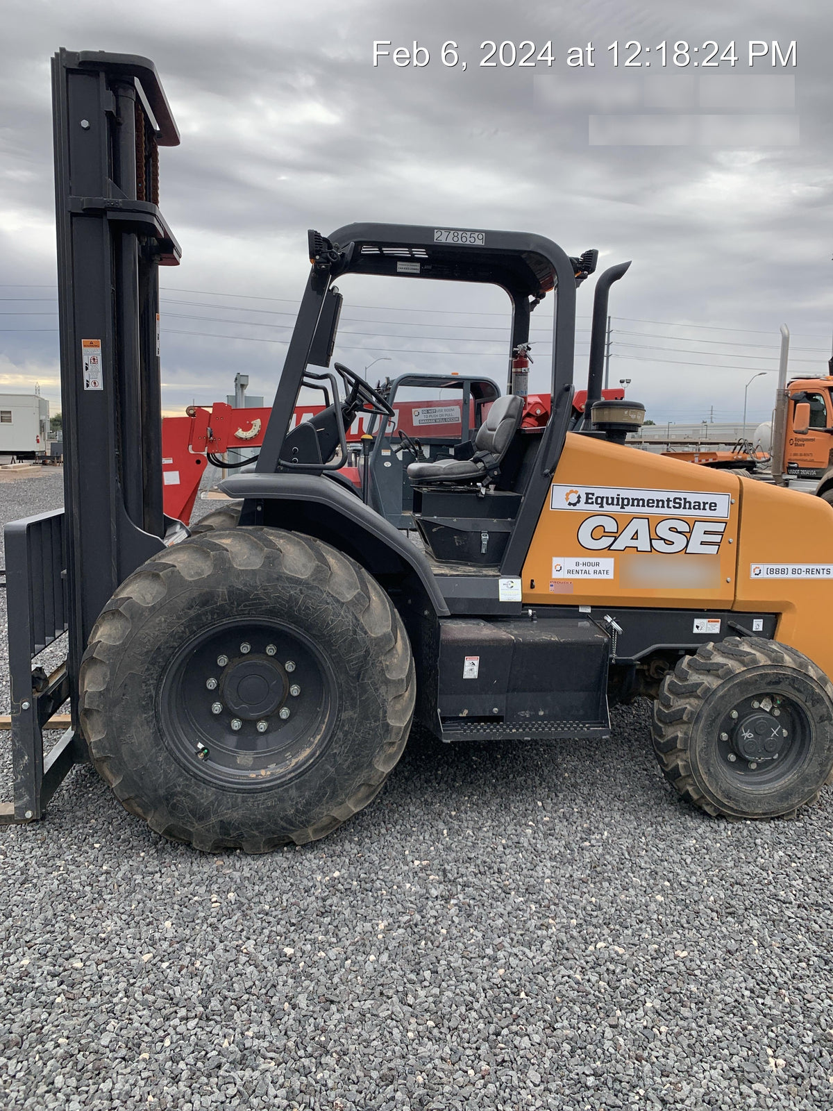 2023 CASE 588H
