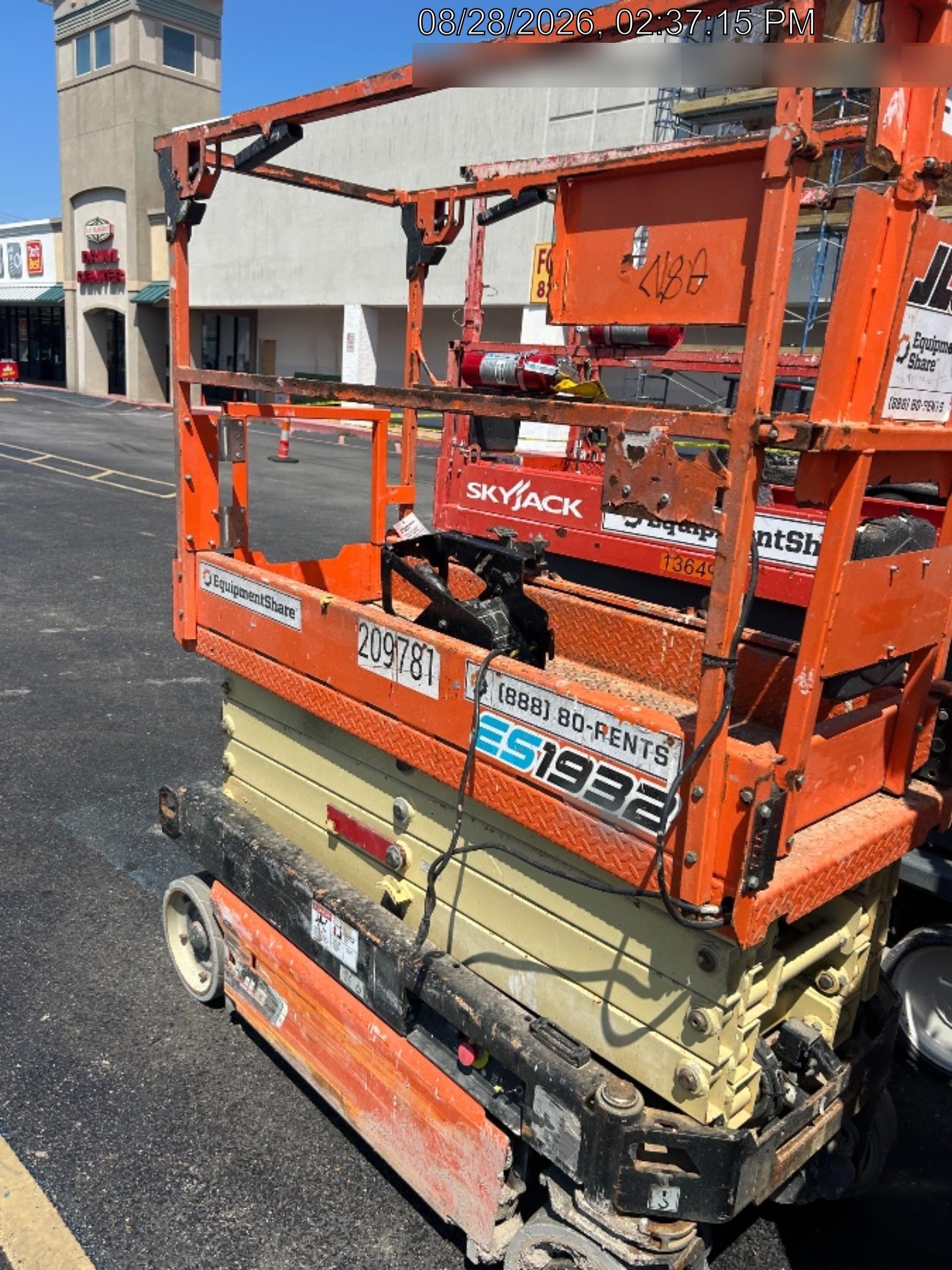 2022 JLG ES1932
