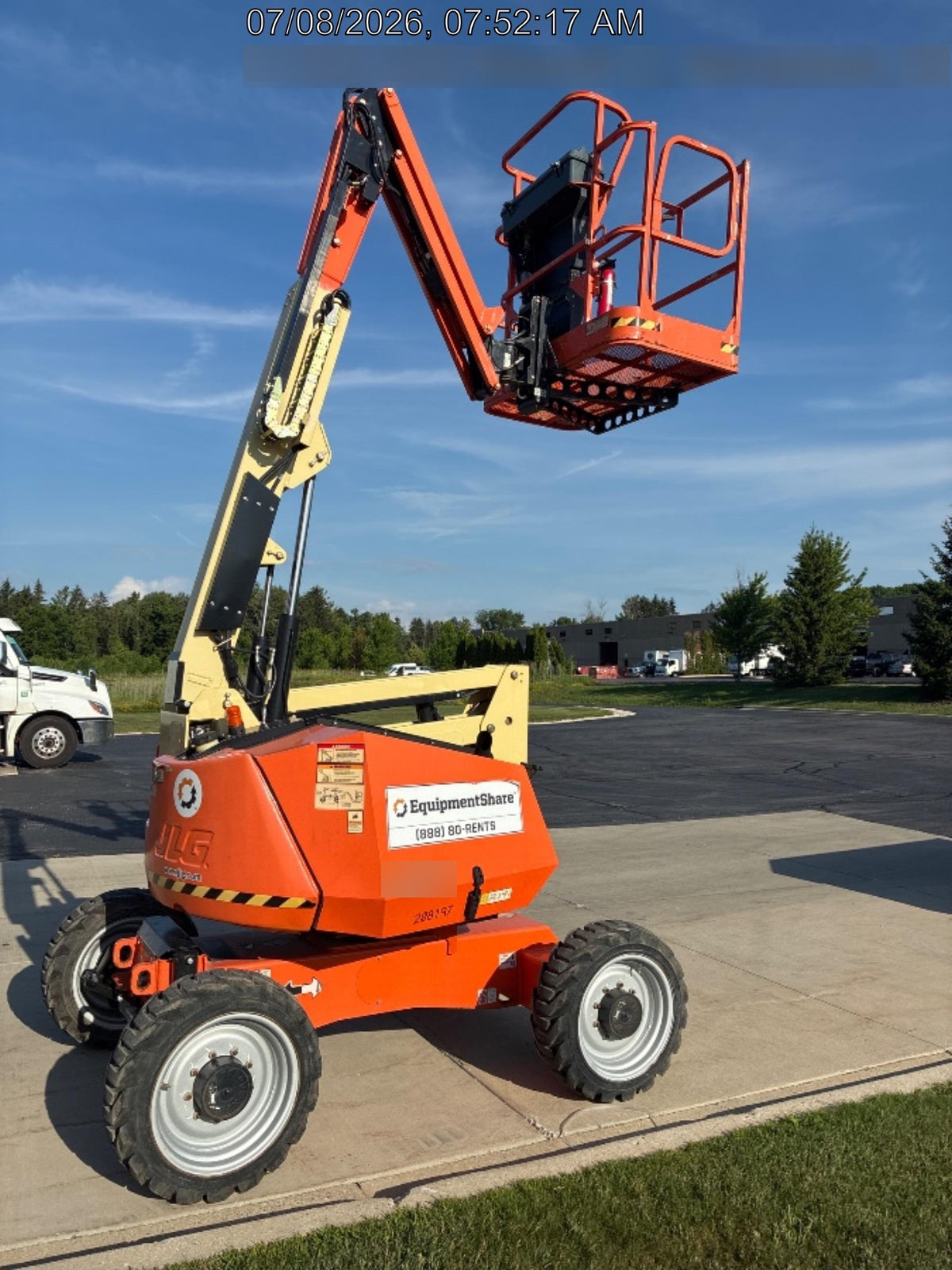 2022 JLG 340AJ