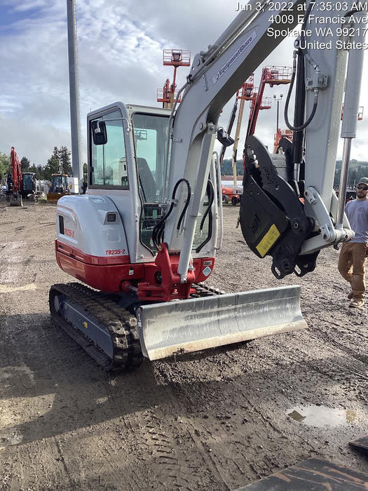 2021 TAKEUCHI TB235-2CR
