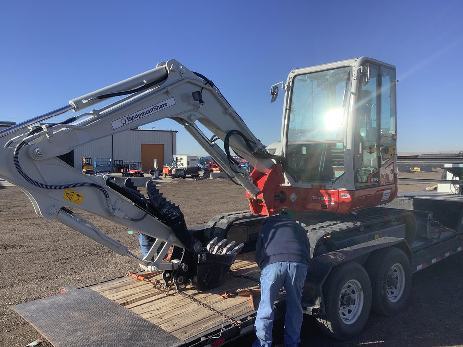 2021 TAKEUCHI TB250-2C