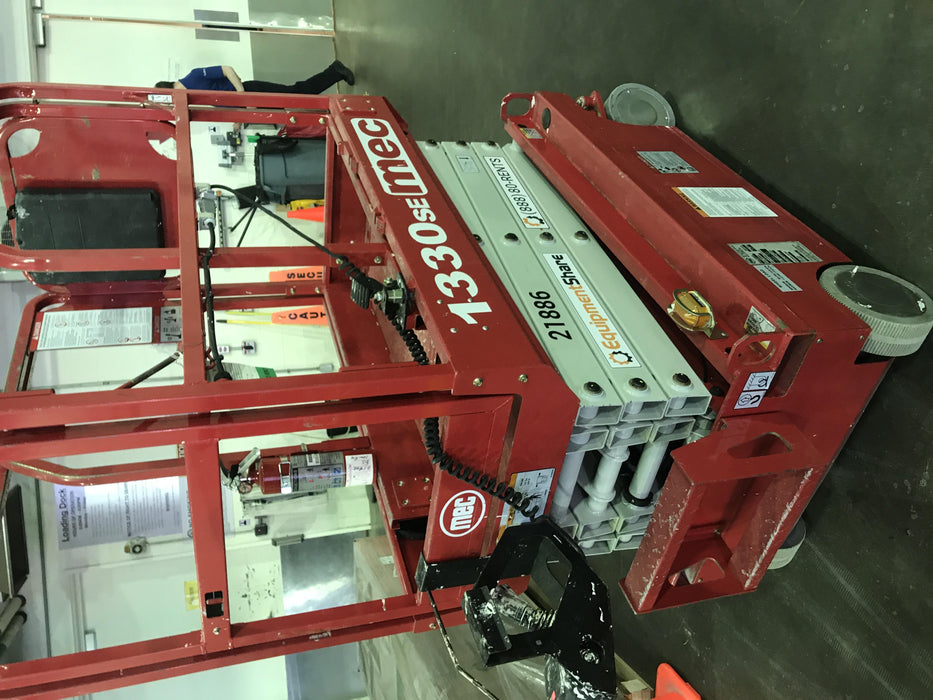 2019 MEC 1330SE MEC 1330SE w/ES Track Hardware, Full Extended 2 Year Warranty