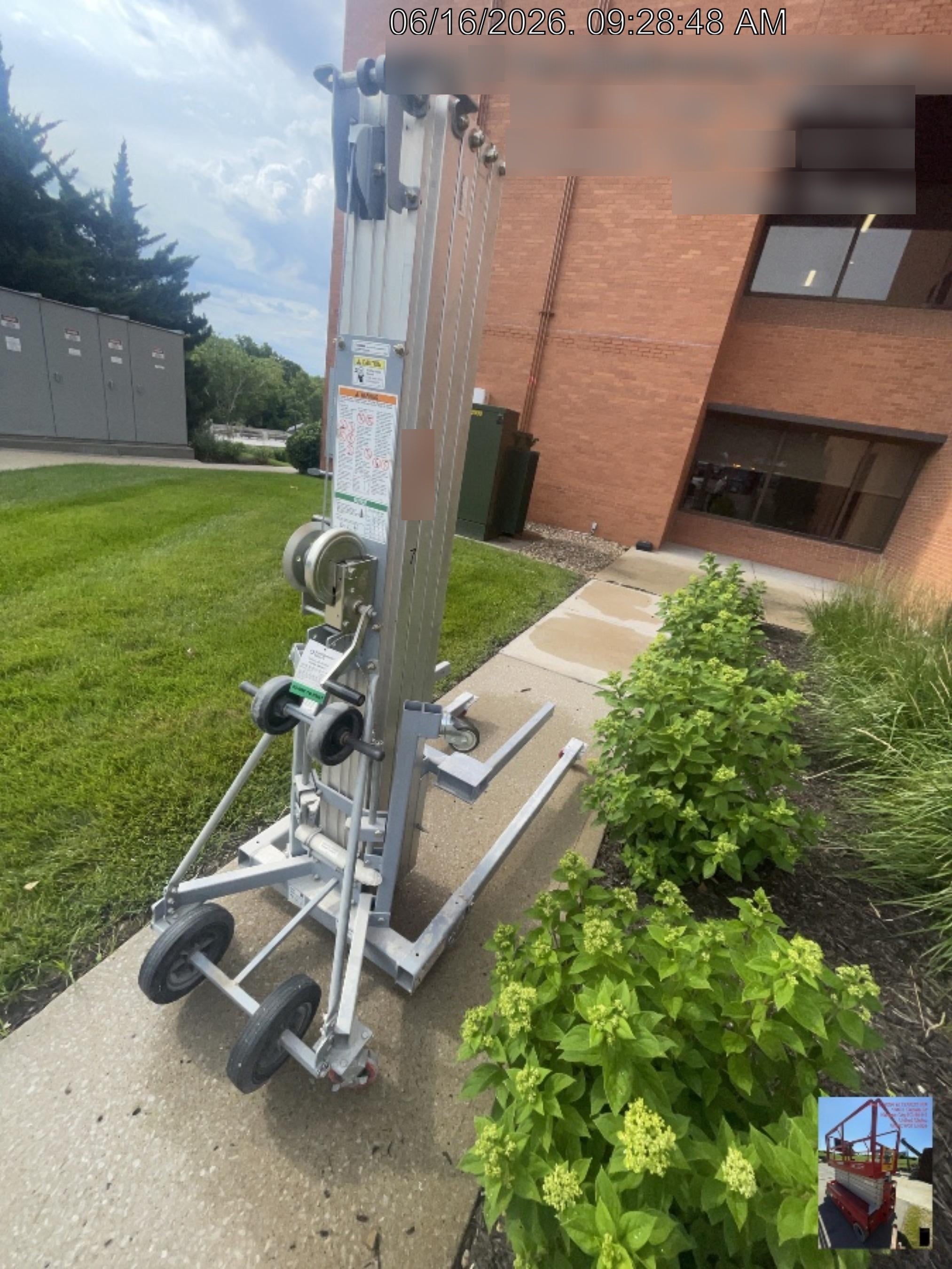 2020 GENIE SLC-24