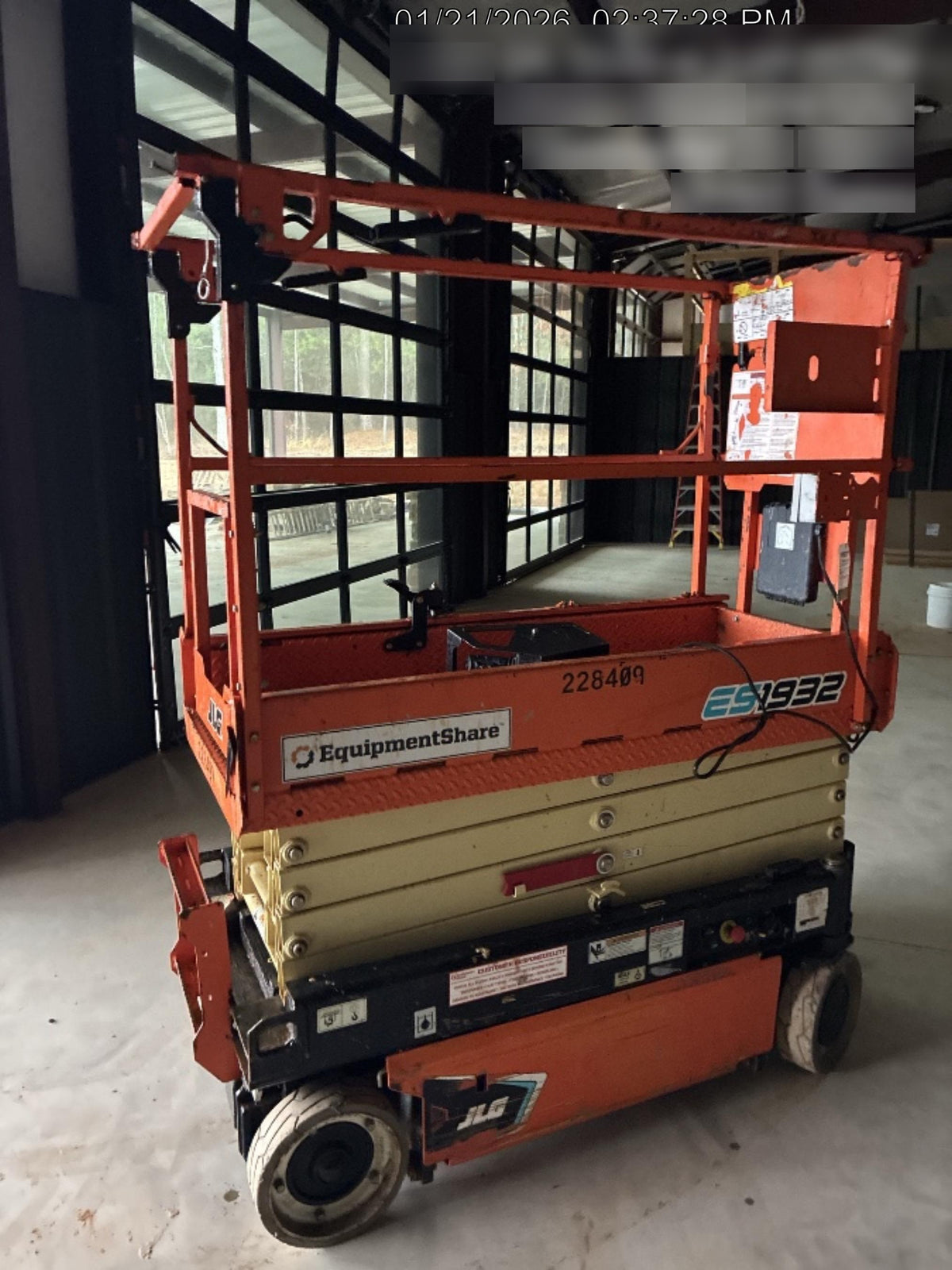 2022 JLG ES1932