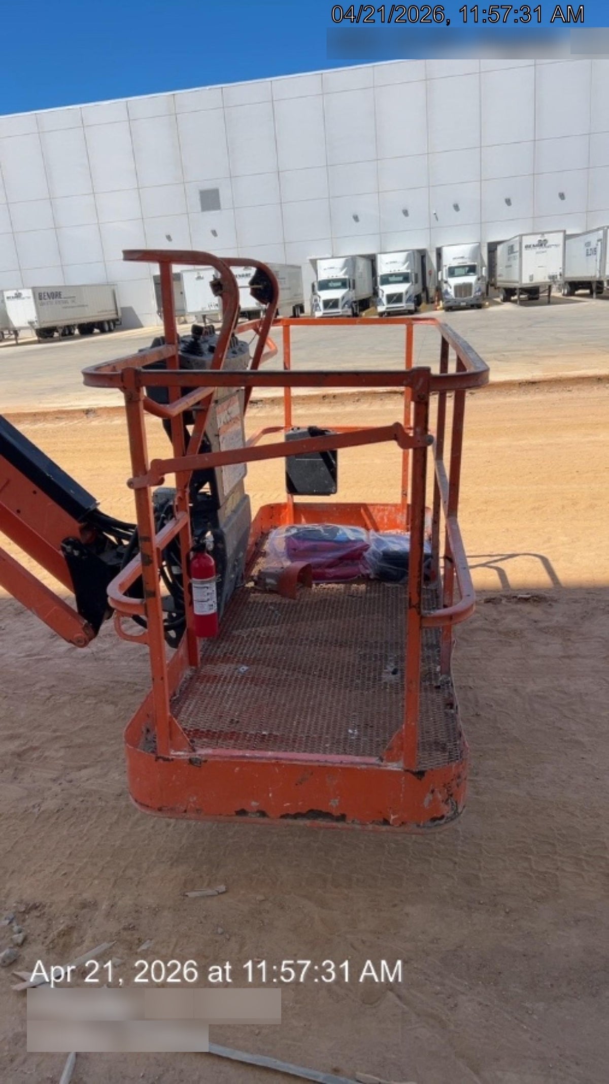 2020 JLG 660SJ