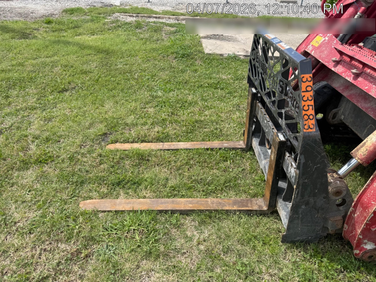 2024 PALADIN 48" Pallet Forks - Paladin
