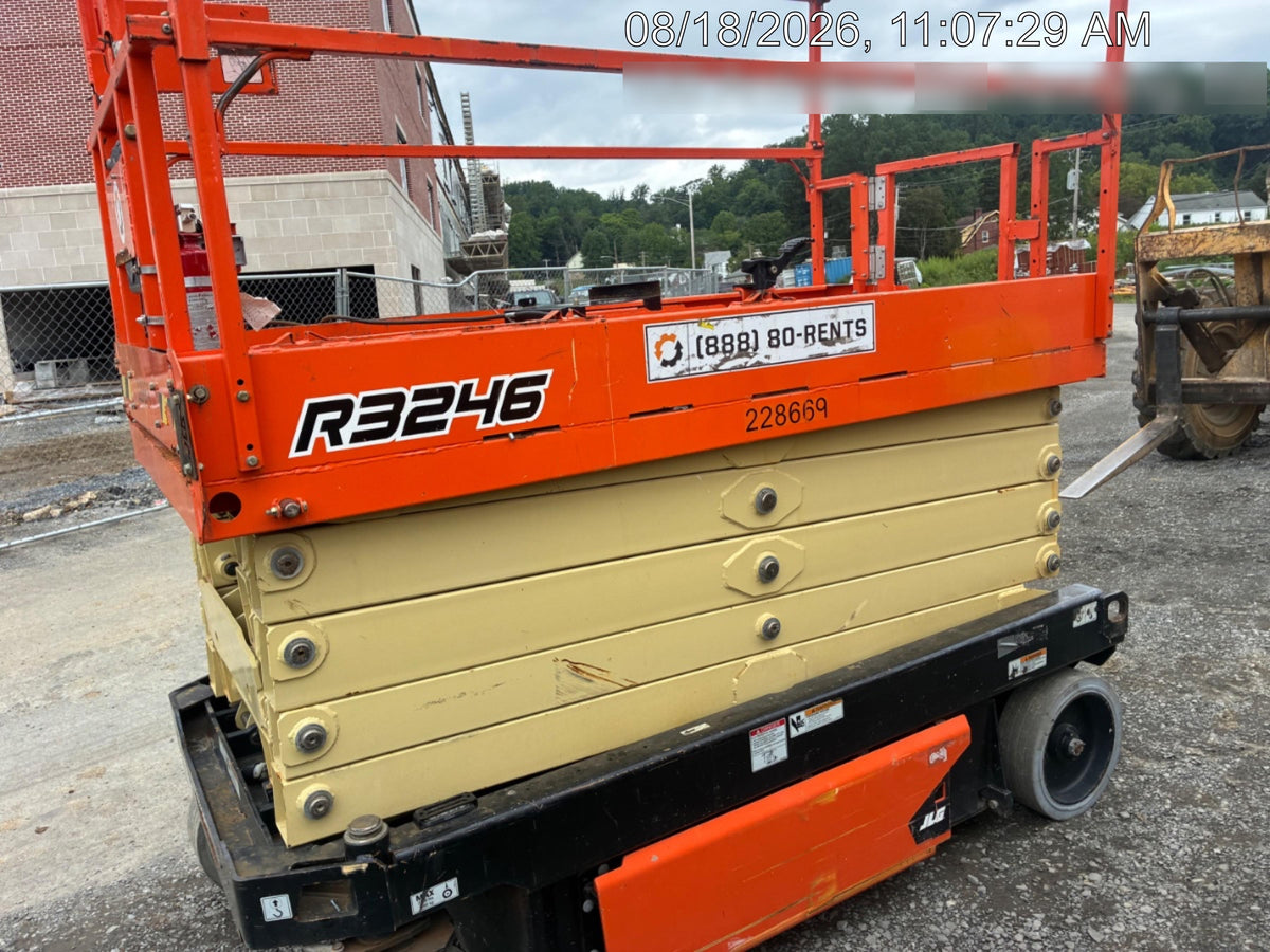 2022 JLG R3246