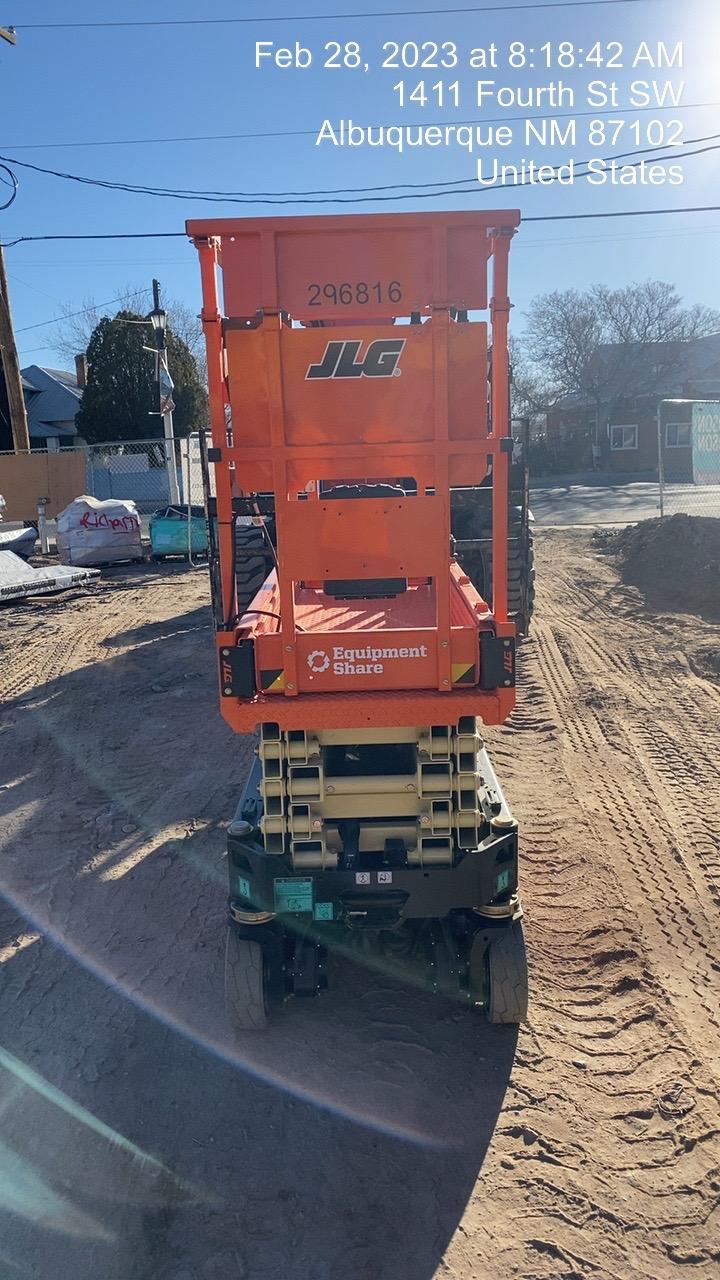 2023 JLG ES1932