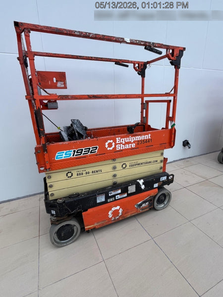 2022 JLG ES1932
