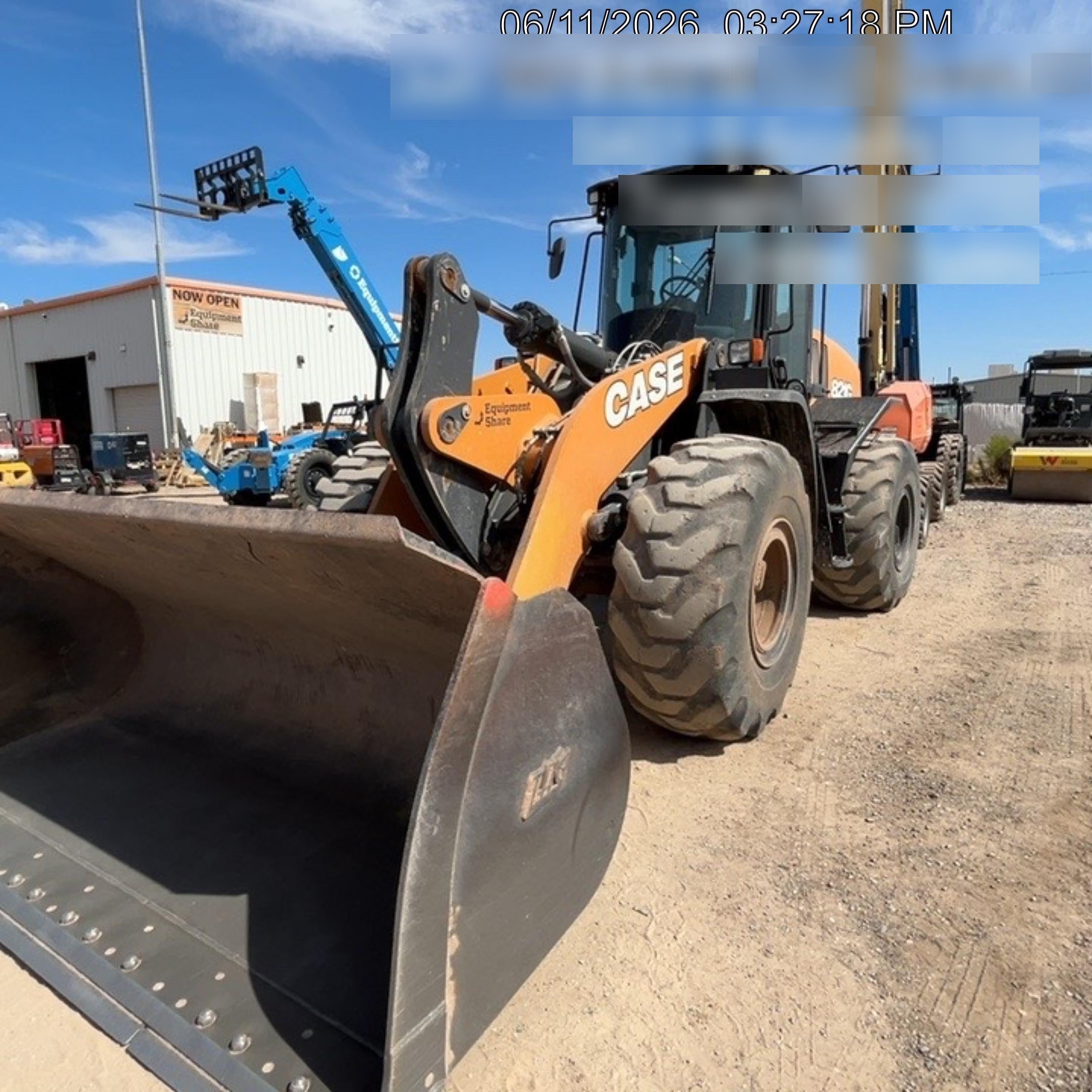 2023 CASE 821G