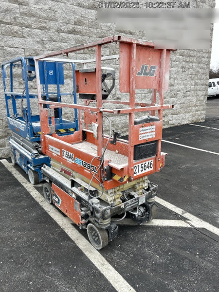 2022 JLG ES1330L