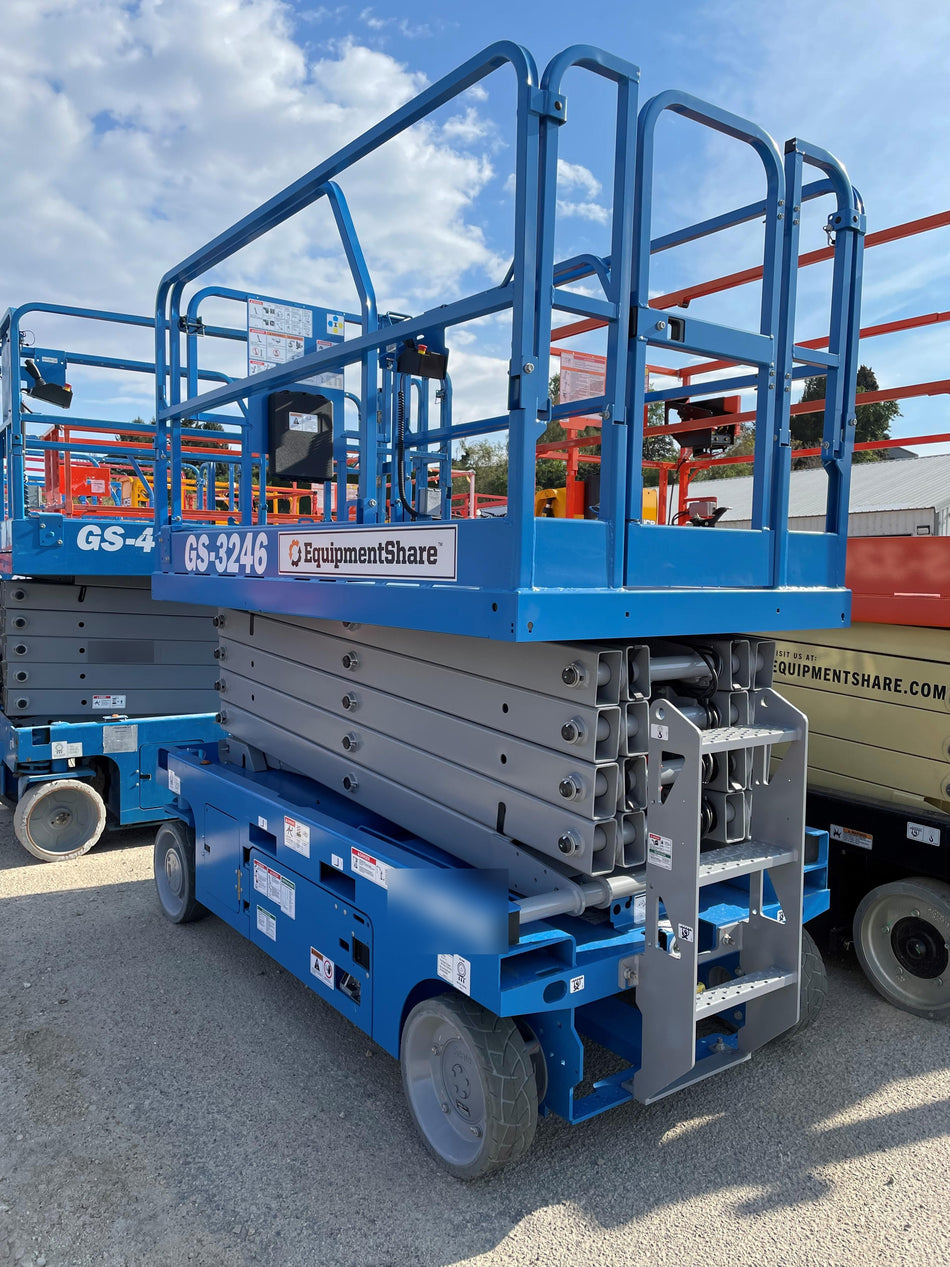 2022 GENIE GS-3246