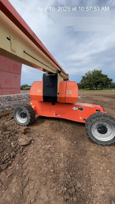 2019 JLG 800AJ