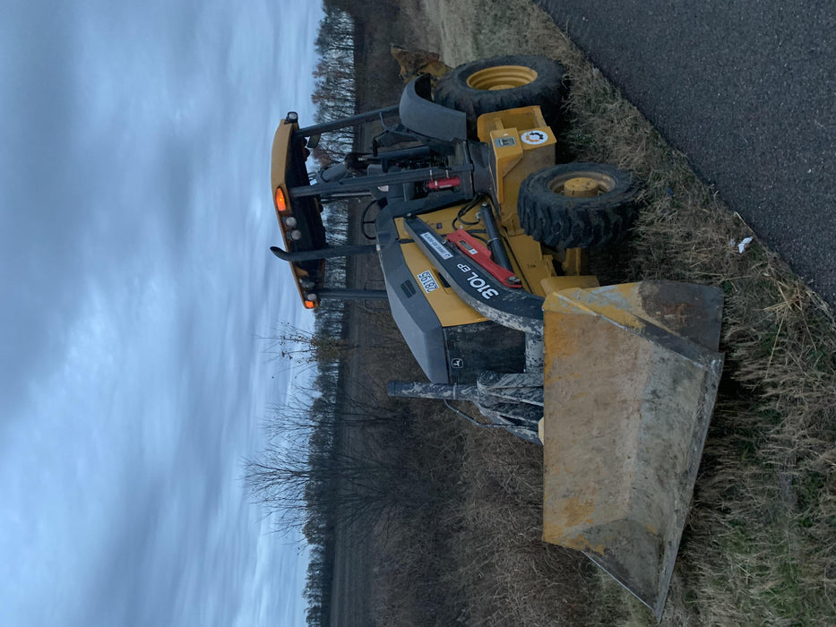 2019 John Deere 310LEP 4wd, Canopy, Standard dipper, ISO, Rear Auxiliary Hydraulics, Manual QC, 12”, 18”, and 24” buckets