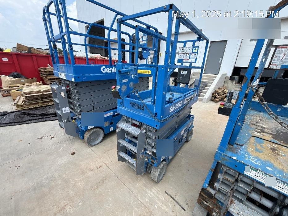 2021 GENIE GS-1932