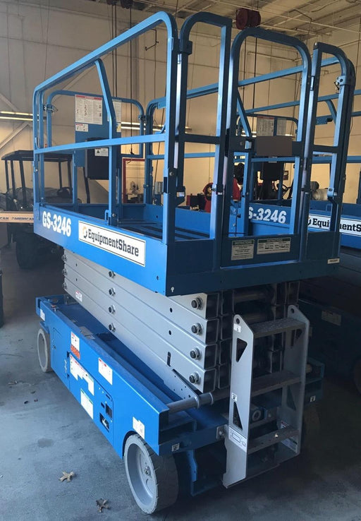 2019 Genie GS-3246 Folding rails with full height swing gate
