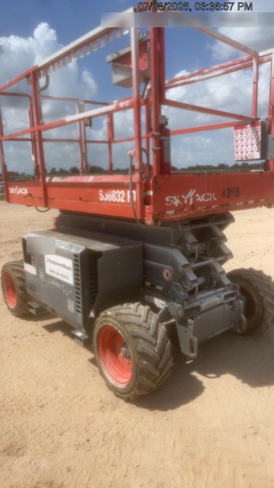 2017 SKYJACK SJ6832 RT