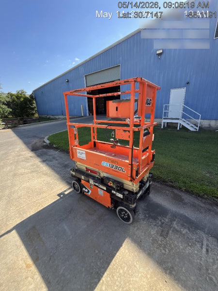 2021 JLG ES1330L