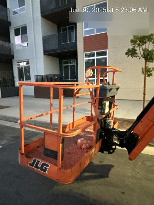 2020 JLG 800AJ