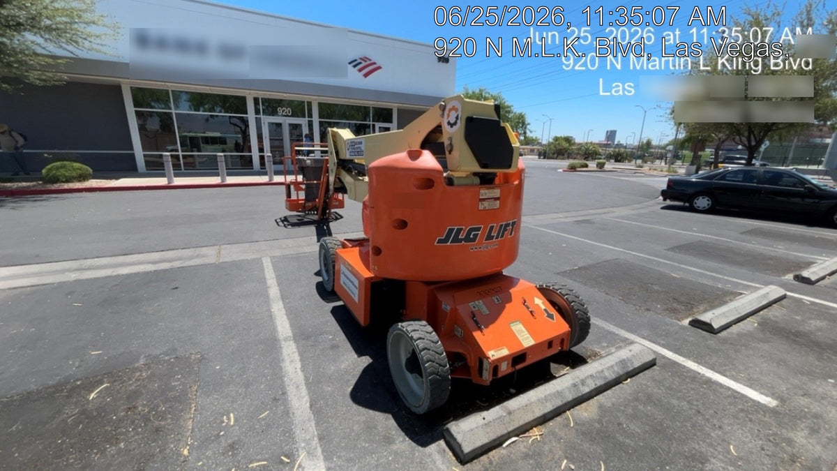 2019 JLG E400AJPN