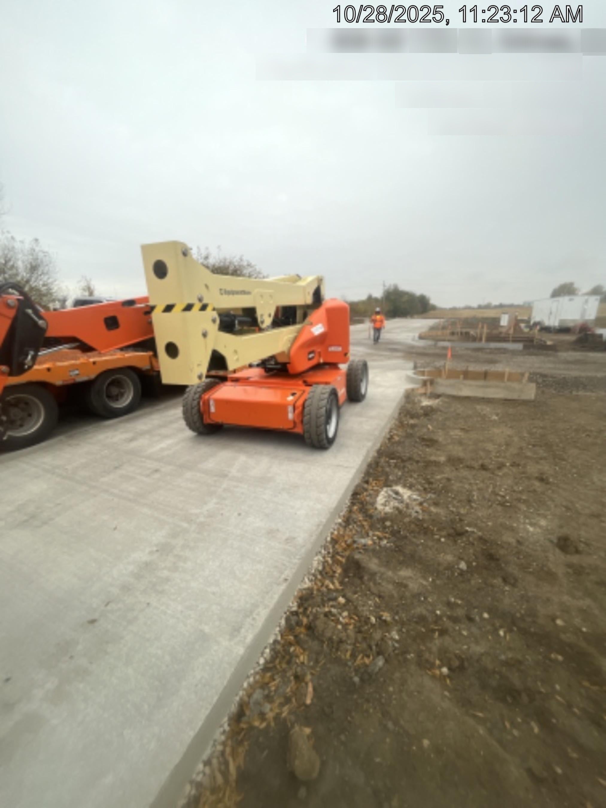 2023 JLG E450AJ