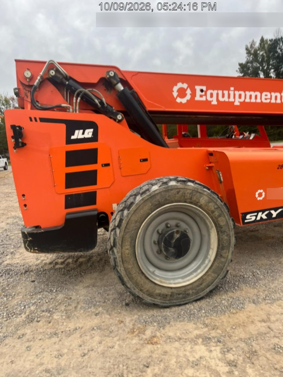2022 SKYTRAK 8042