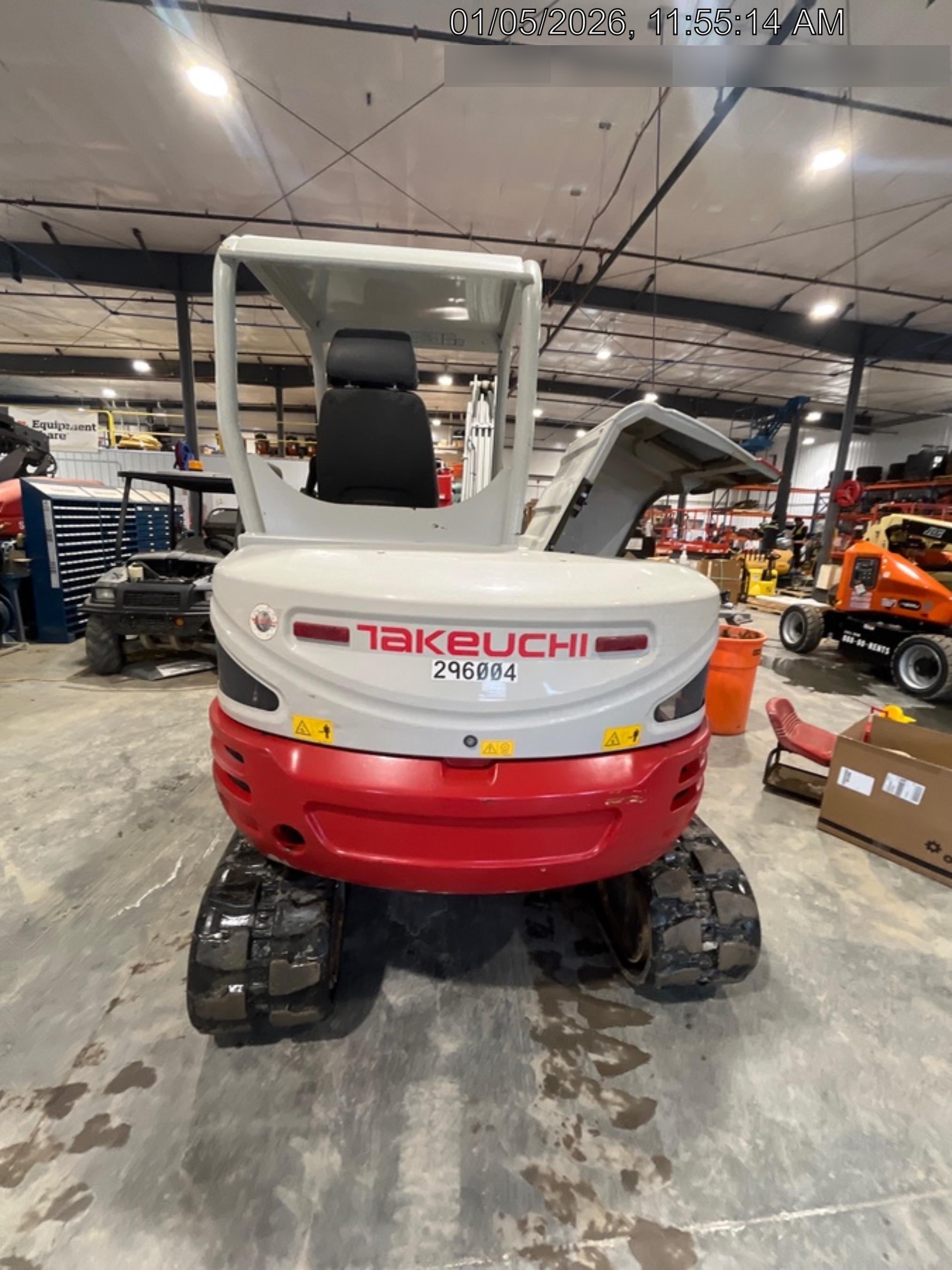 2023 TAKEUCHI TB250-2R