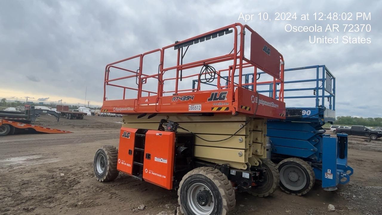 2022 JLG RT4394