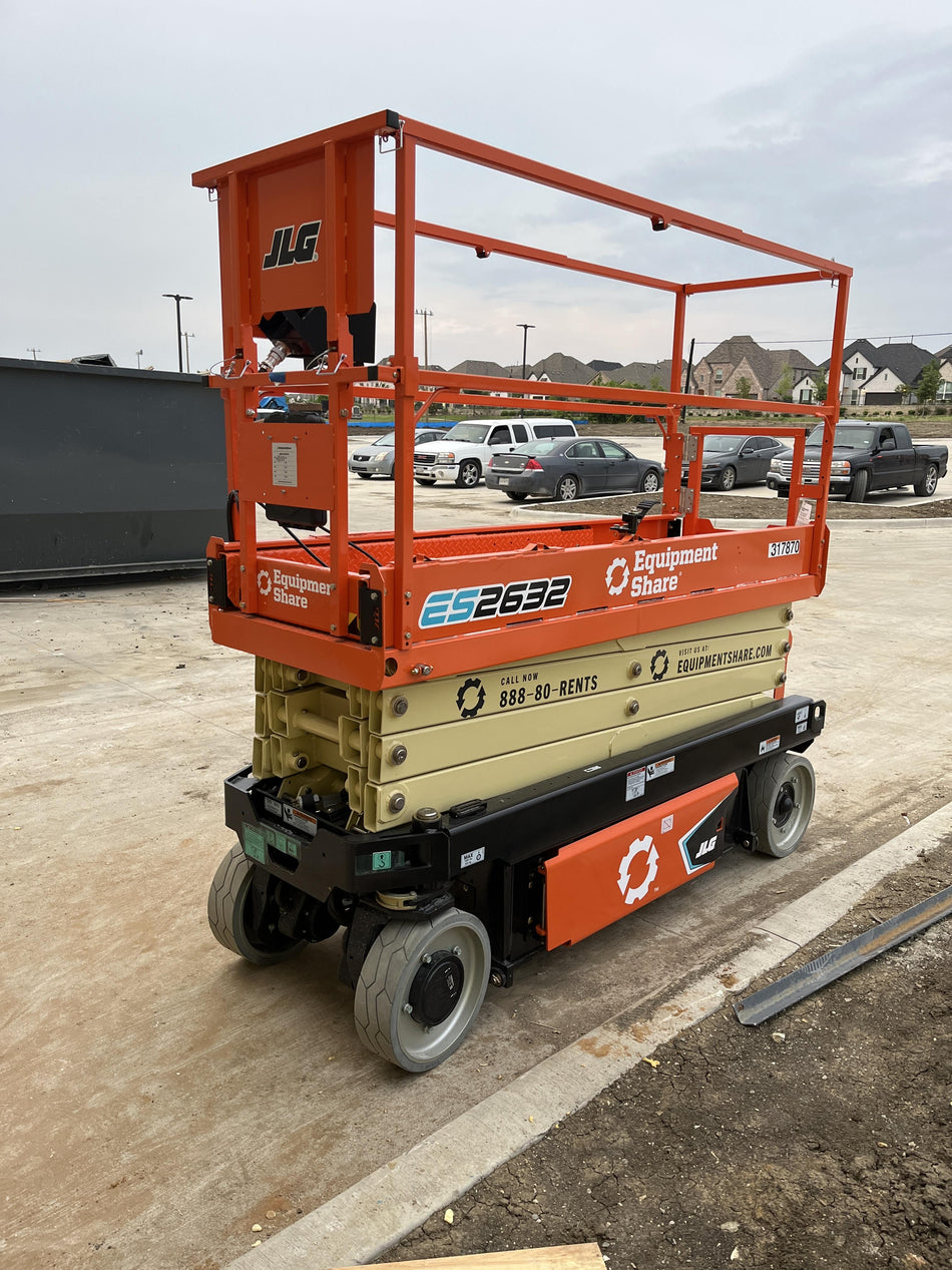 2023 JLG ES2632
