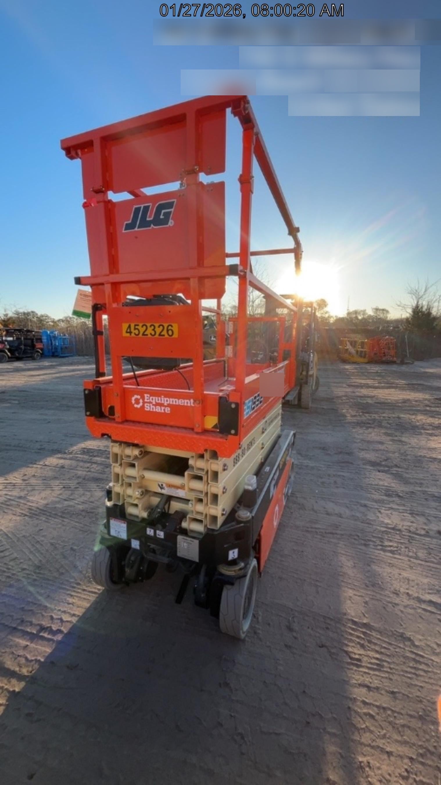 2024 JLG ES1932