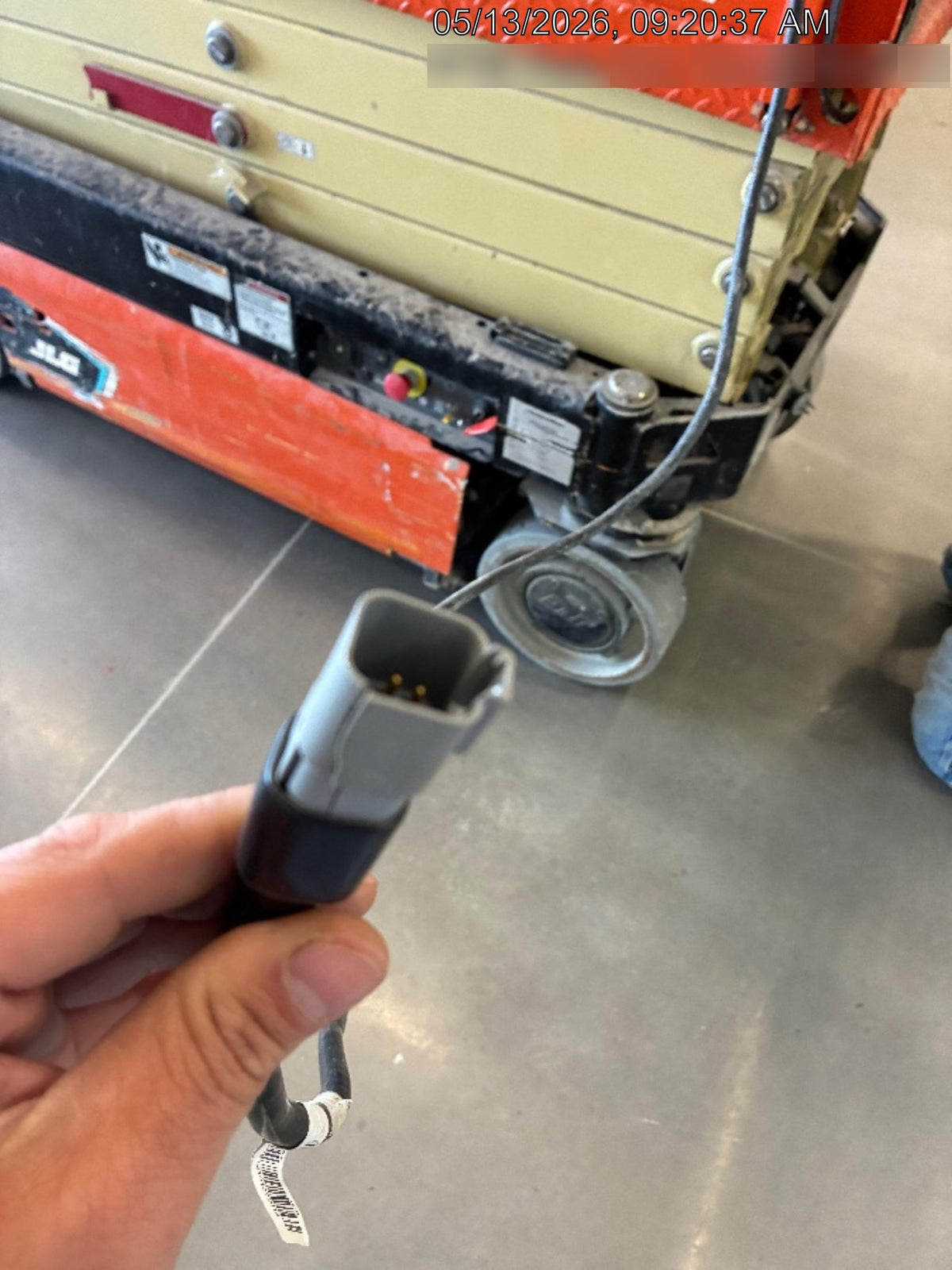 2021 JLG ES1932
