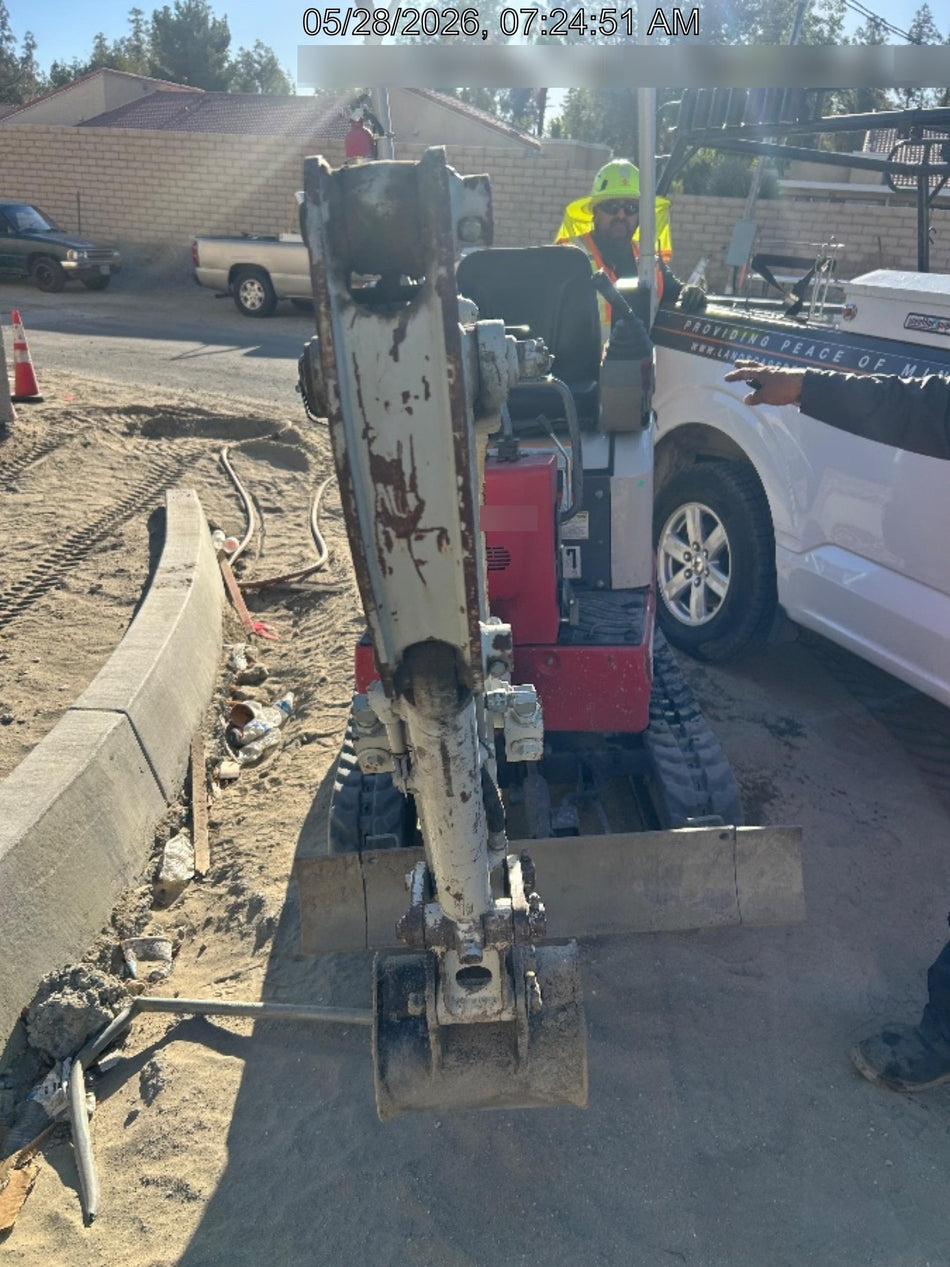 2022 TAKEUCHI TB210R