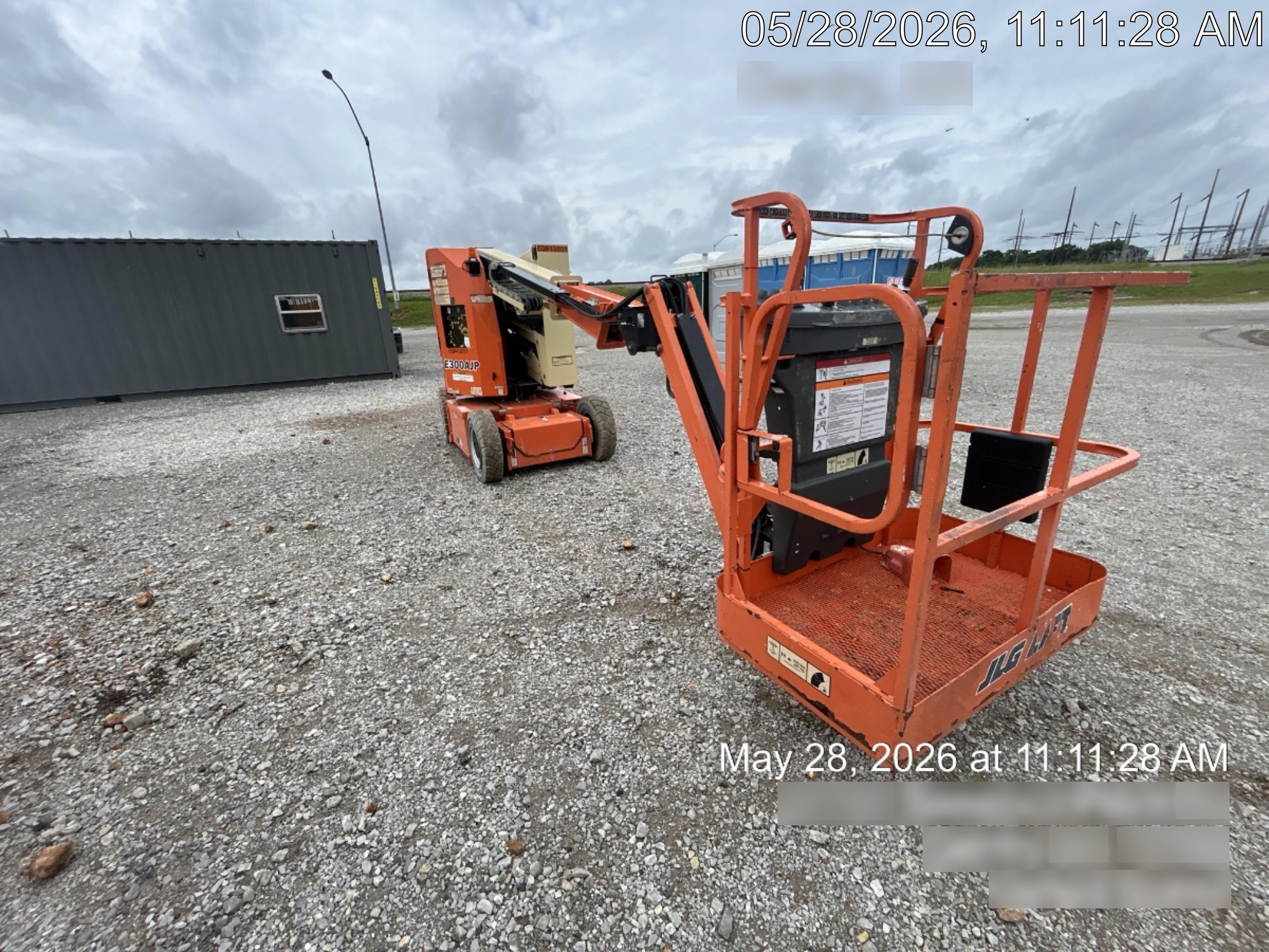 2019 JLG E300AJP