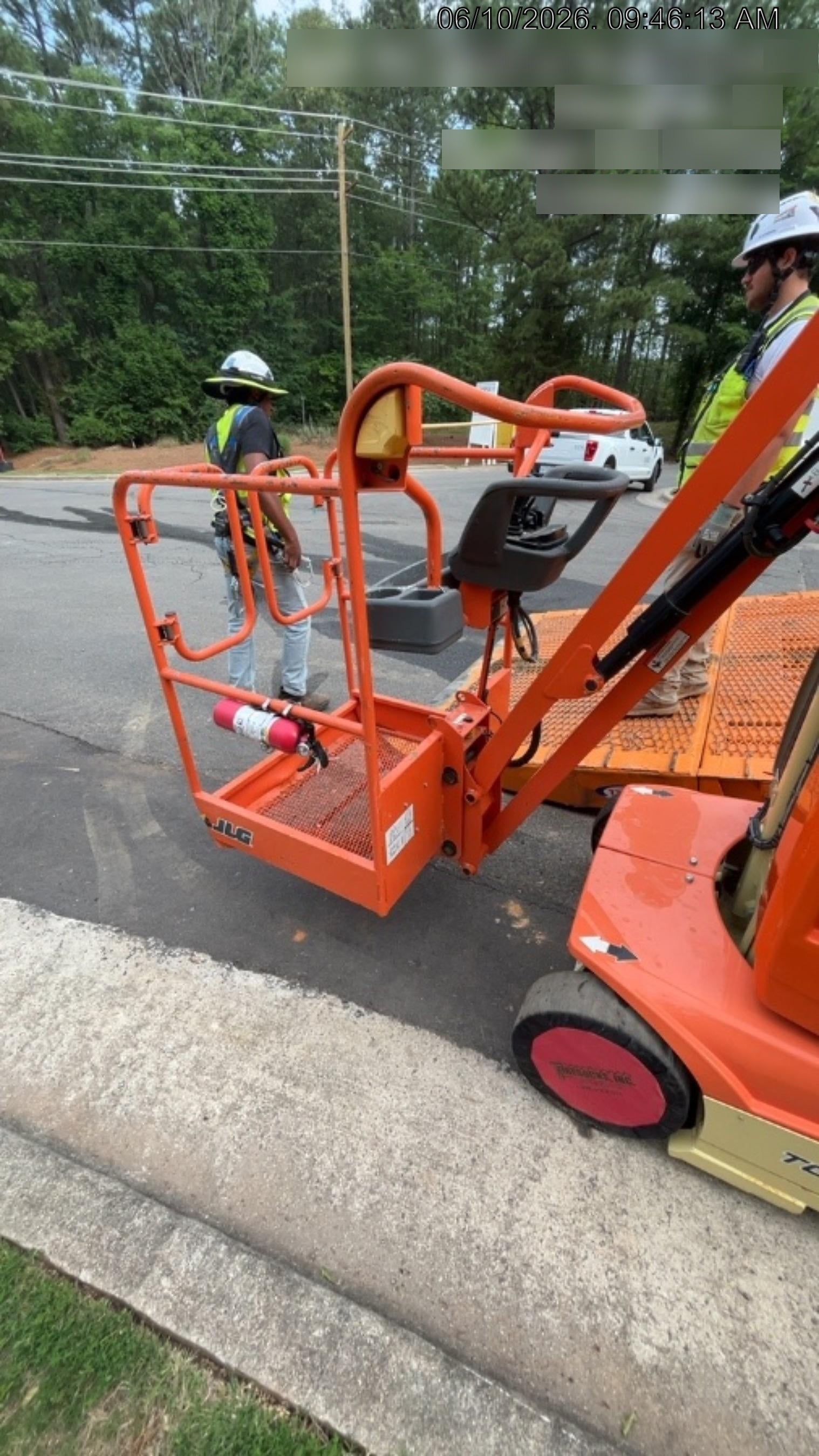 2022 JLG 26E