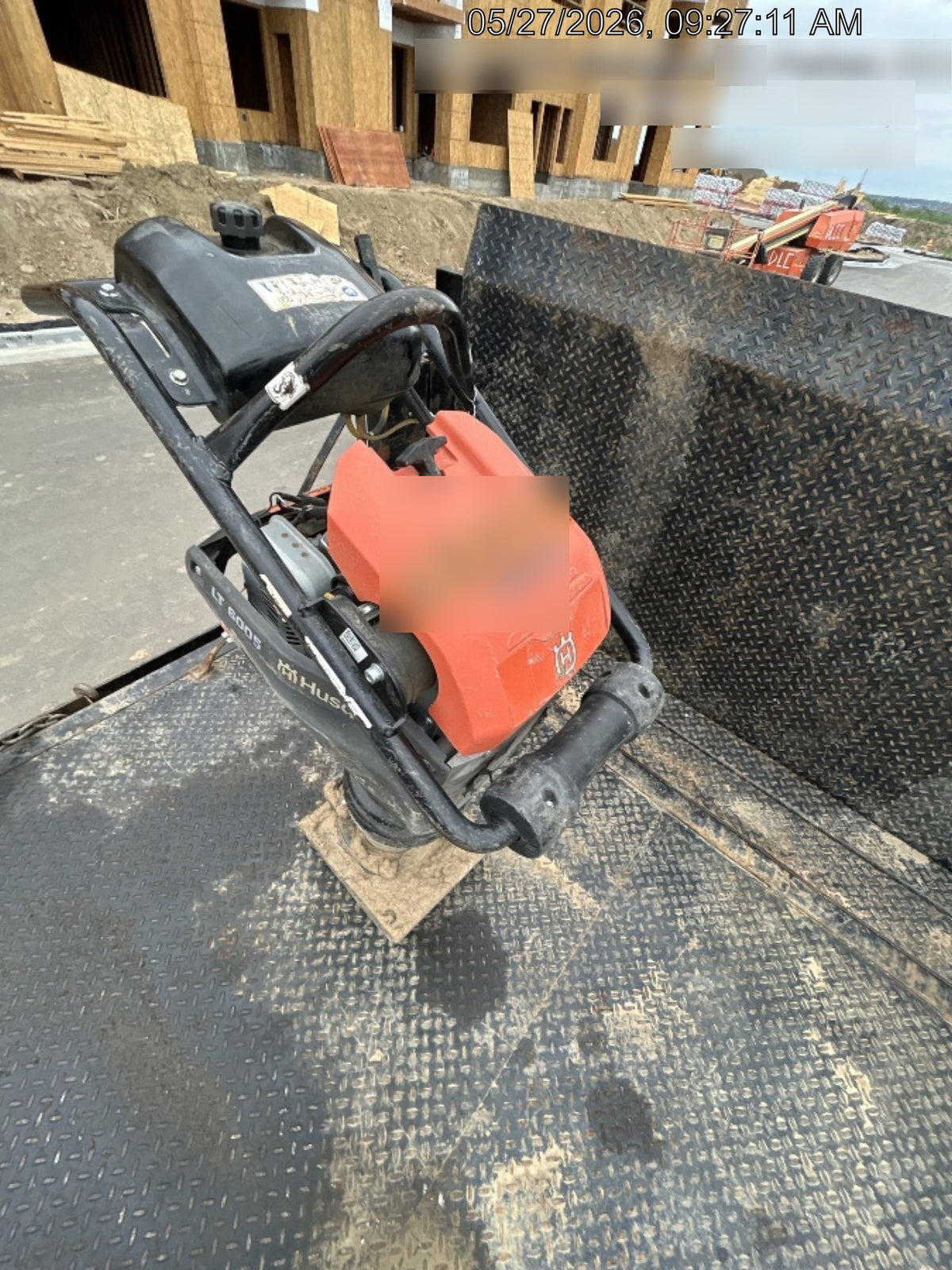 2025 HUSQVARNA LT6005