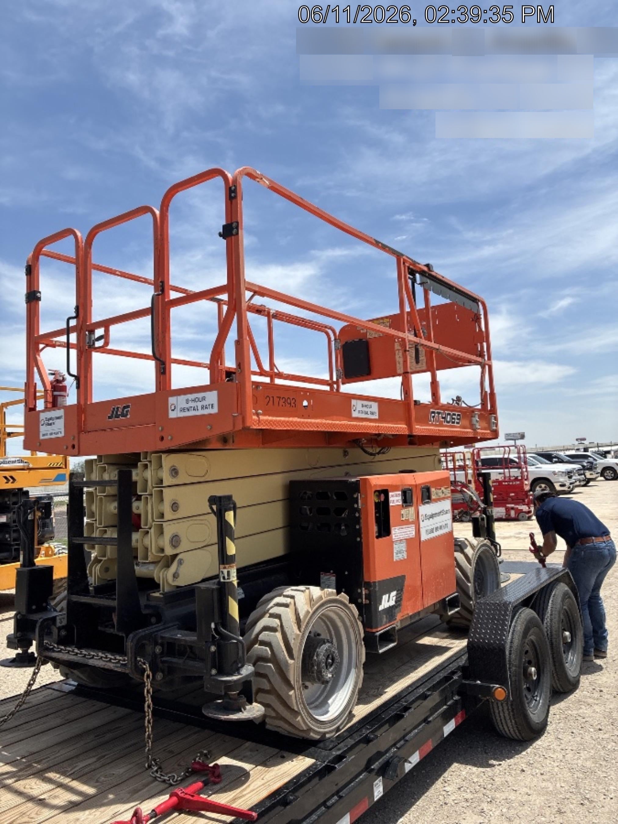2022 JLG RT4069