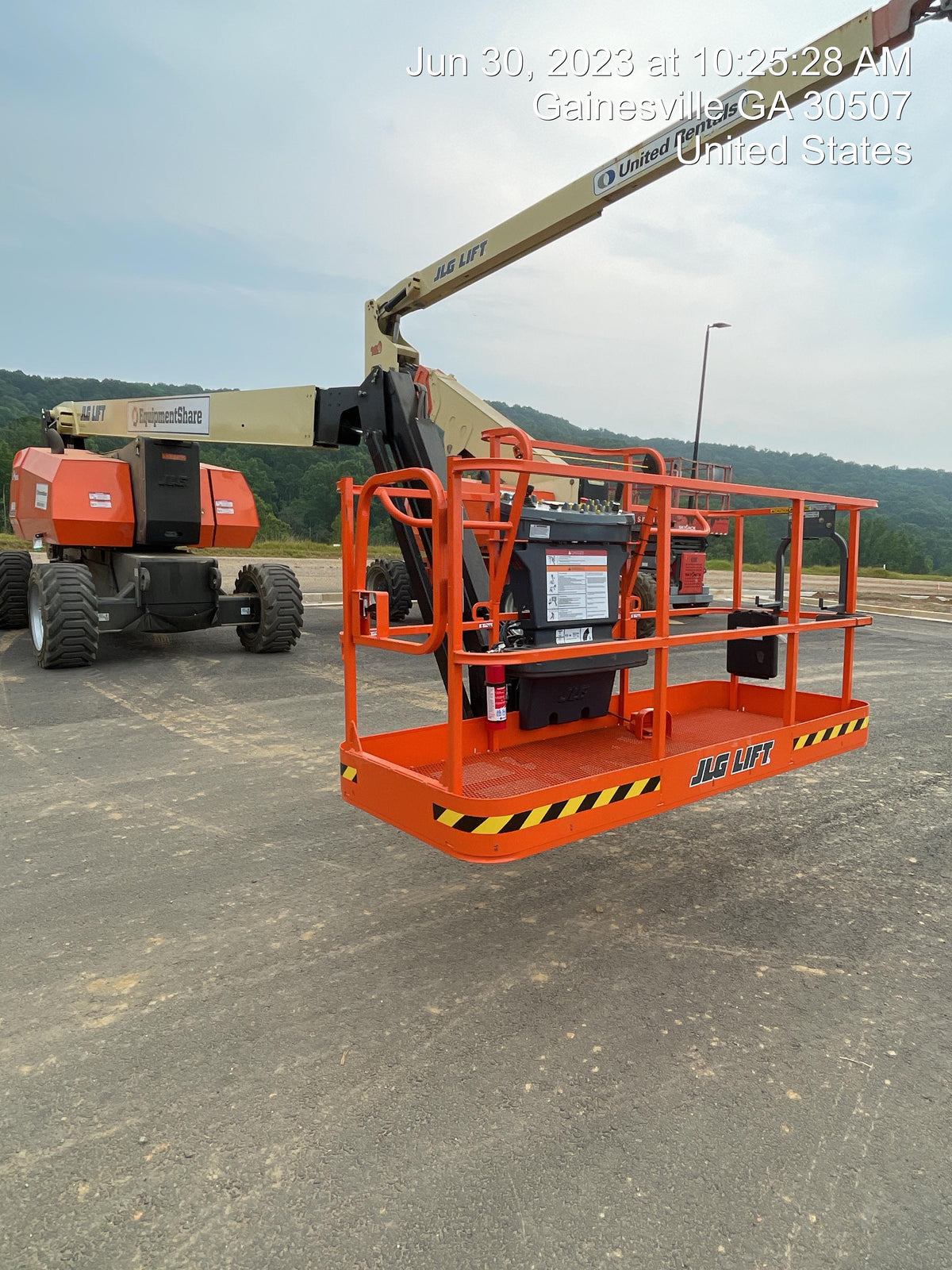 2023 JLG 800AJ