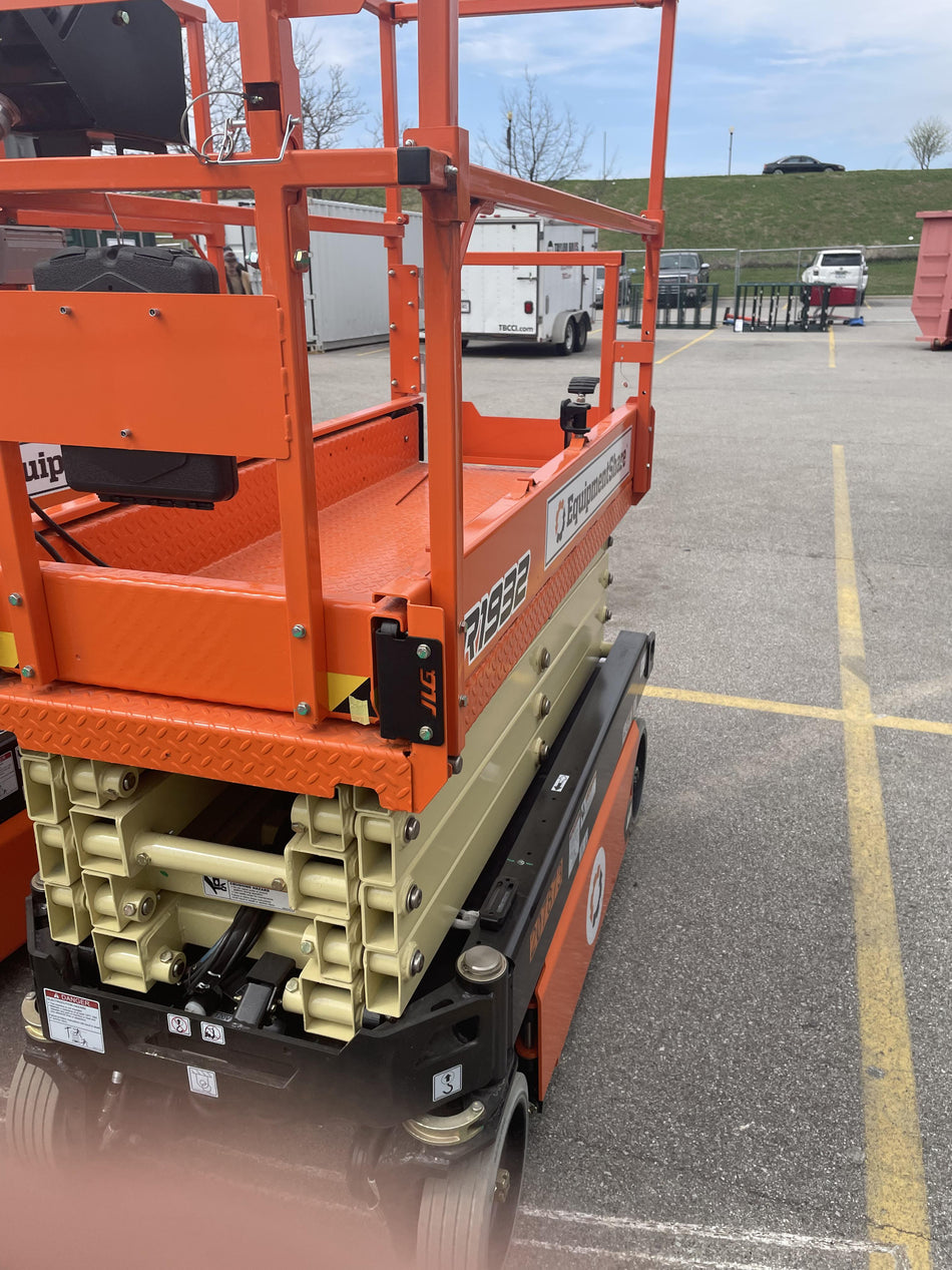 2022 JLG R1932